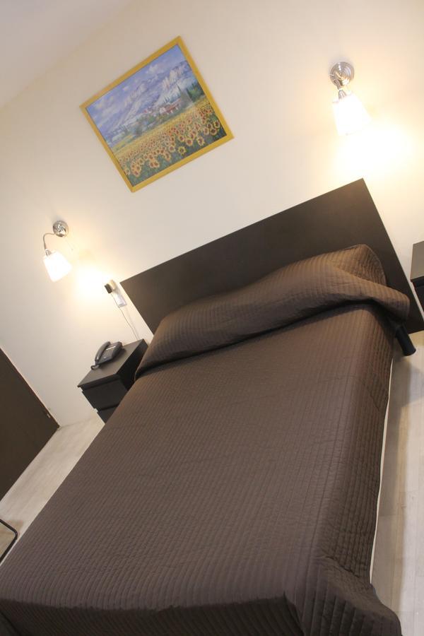 Hotel Les Acanthes Remoulins Kültér fotó